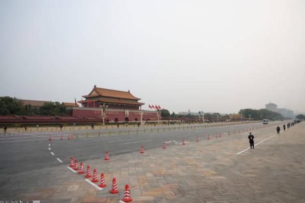 家庭适合的体育项目推荐：飞镖及其技巧